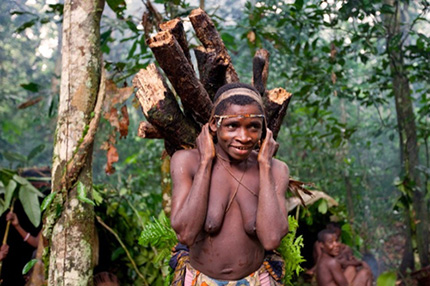 Pygmy people at Dzanga Bai