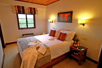 The Ark - Aberdare National Park - Kenya Safari Camp