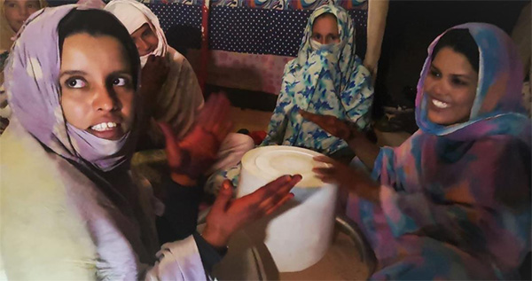 Women drumming - Western Sahara, 10 Day Trip