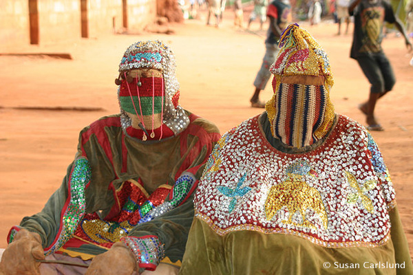 Egun dancing masks